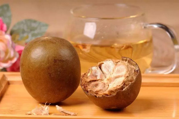 秋季要喝什么茶 嗓子干痒喝百合贝母茶 山西药茶