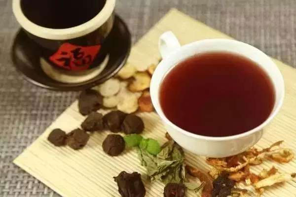 老年人饮用药茶,老年人身体器官衰退,山西药茶